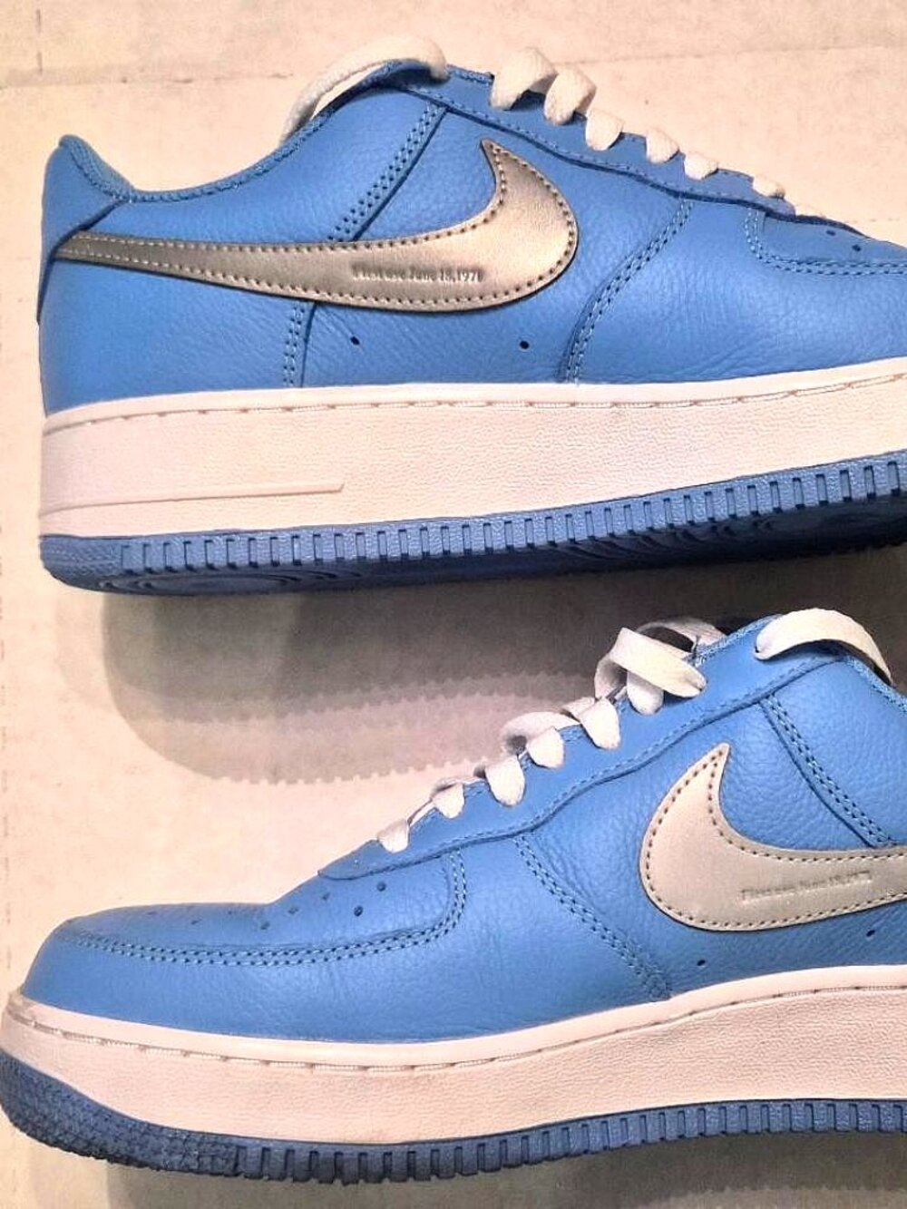 PRISTINE NIKE '50TH ANNIVERSARY' AIR FORCE 1 MEN'S SIZE 9.5M UNIVERSITY BLUE